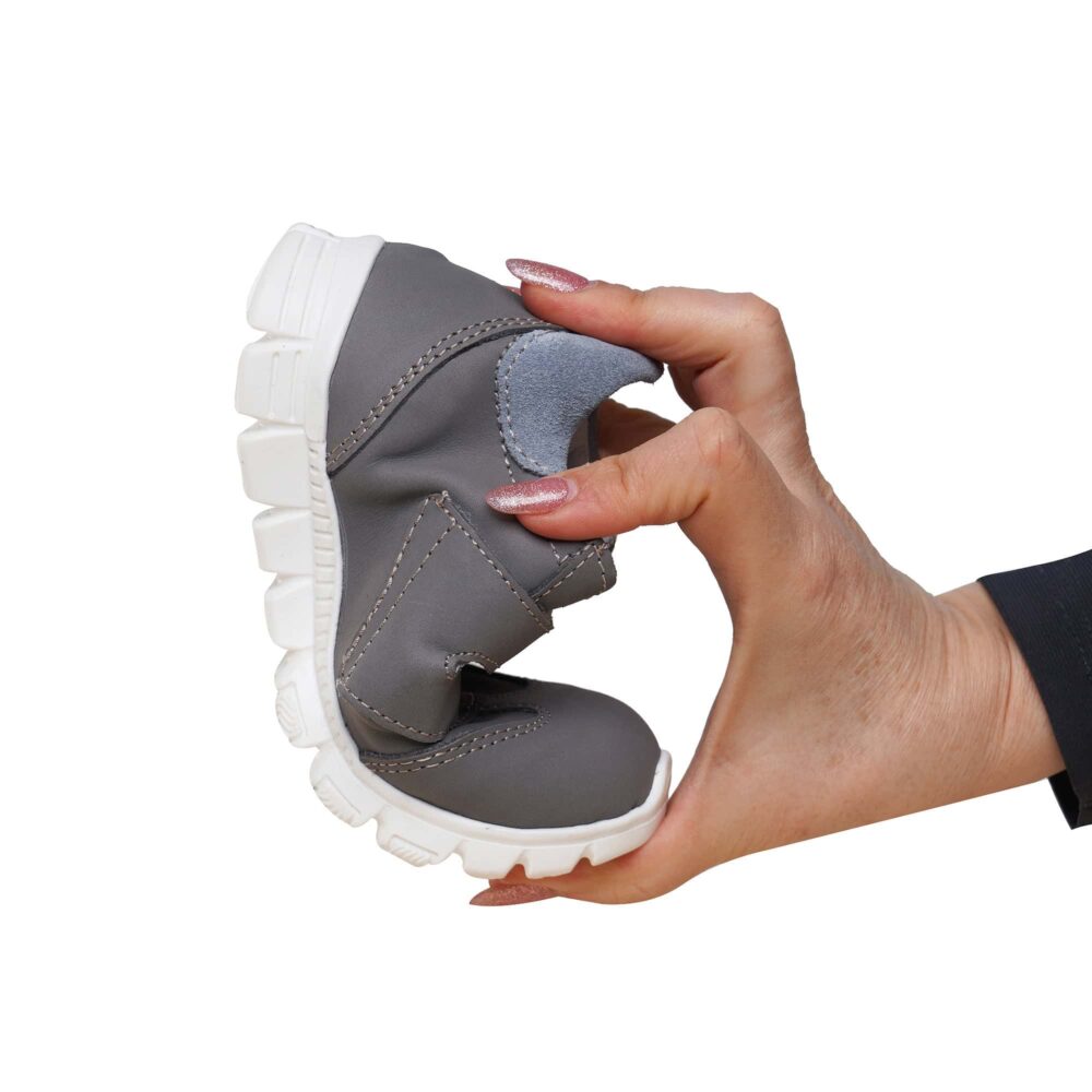 Pantofi copii sport din piele cu talpa flexibila si talonet Tokyo gri