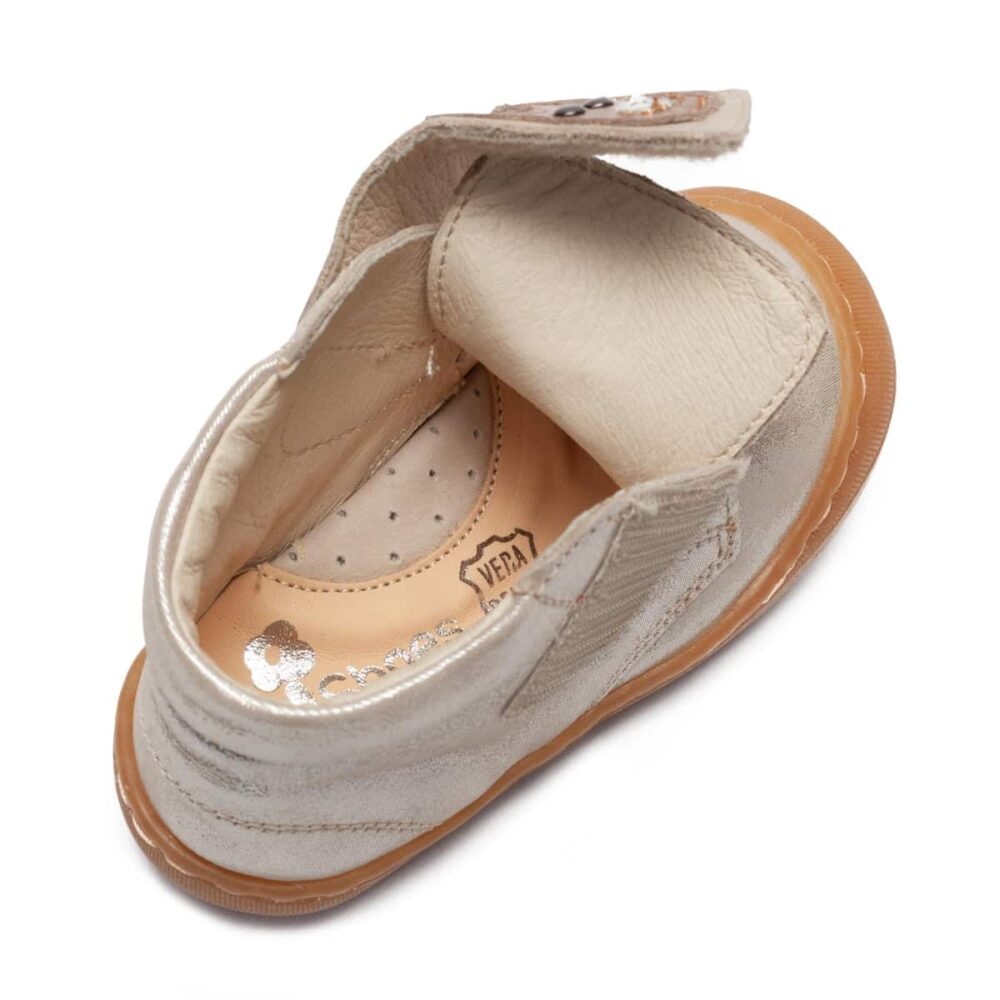 IMG-20260219-WA0044-1.jpg Pantofiori copii din piele cu talpa flexibila si talonet Teddy sidefat